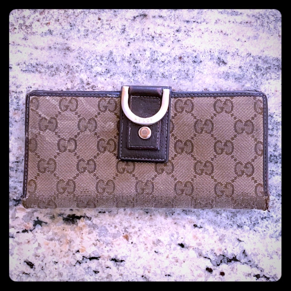 Authentic Vintage Gucci Wallet